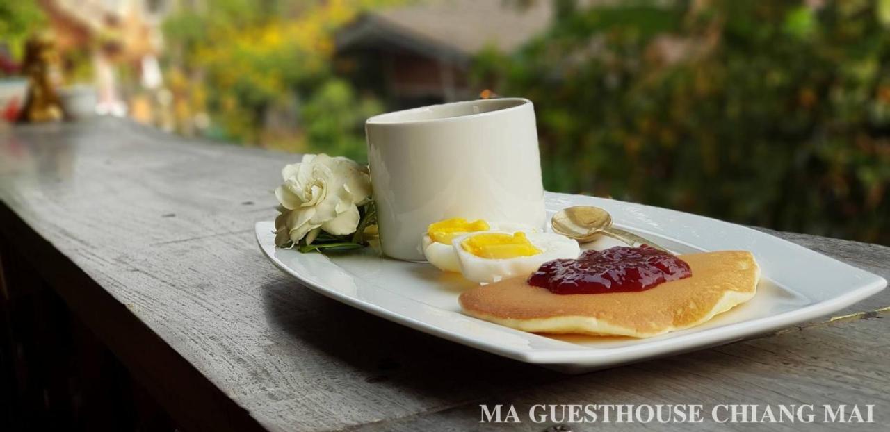 Ma Guesthouse Чиангмай Экстерьер фото